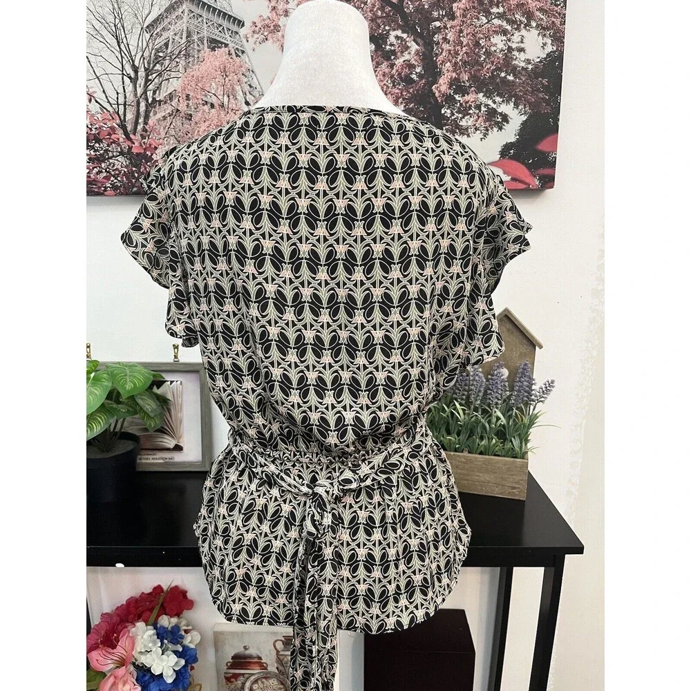 Max Studio Women’s Top Blouse Small Geometric Design Surplice Neck Tie Waist